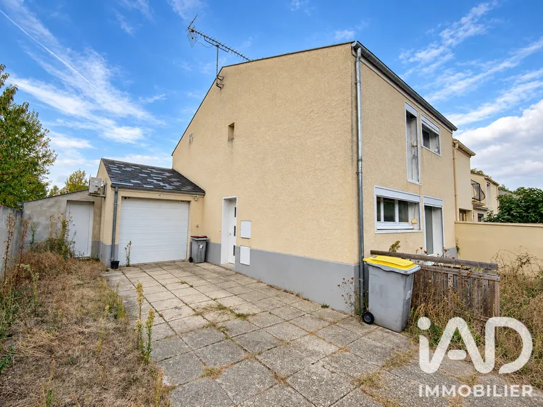 Maison 5 pièces 103 m² · à Saint-Pierre-lès-Nemours · 103 m² · 190 000 €