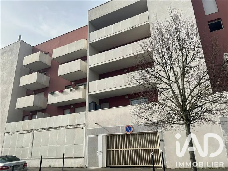 Appartement 2 pièces 44 m² · à Évry-Courcouronnes · 43,9 m² · 155 000 €