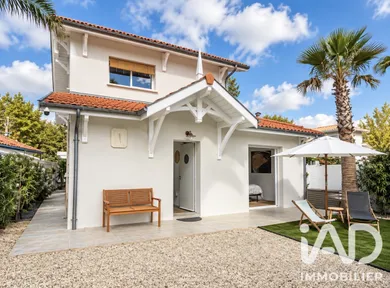 Maison à Arès (33740)