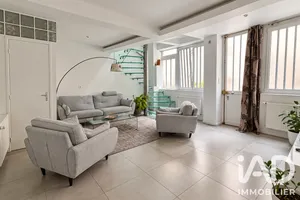 Apartment in Paris (75003)