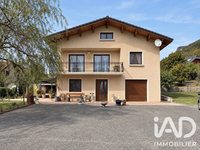 Maison 6 pièces 146 m² · à Saint-Alban-Leysse · 146 m² · 799 000 €