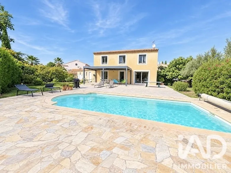 Maison 5 pièces 144 m² · à Gémenos · 144 m² · 903 000 €