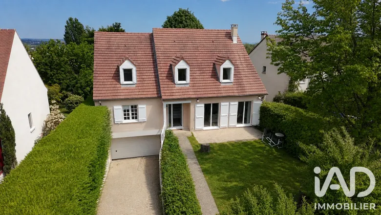 Maison 7 pièces 182 m² · à Orgeval · 182 m² · 669 000 €