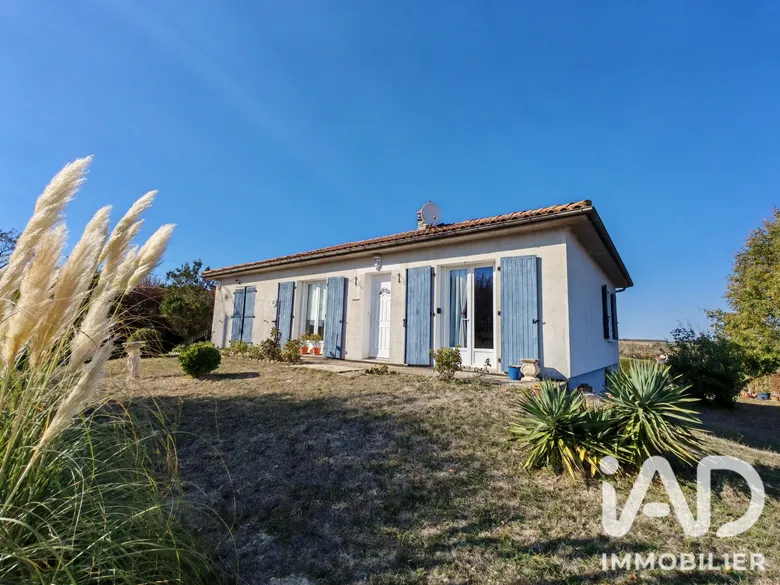 Maison 7 pièces 87 m² · à Charmé · 86,5 m² · 144 000 €