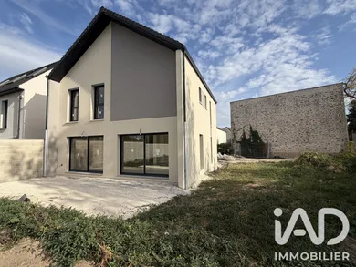Maison à SERRIS (77700)