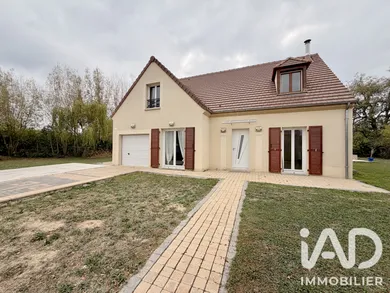 Maison traditionnelle à Fontenailles (77370)