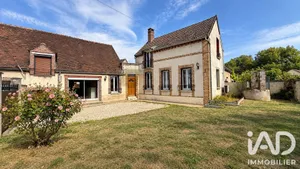 Maison de village à Étigny (89510)