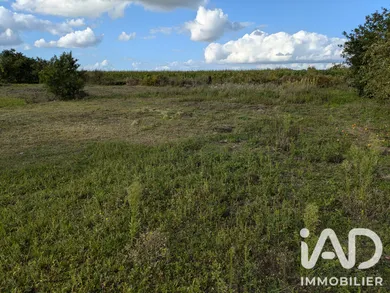 Terrain à bâtir à Beaufort-en-Anjou (49250)