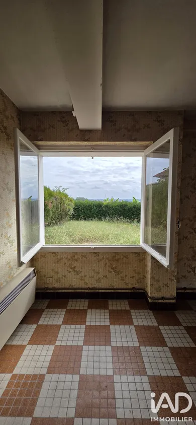 Village house in Amendeuix-Oneix (64120)