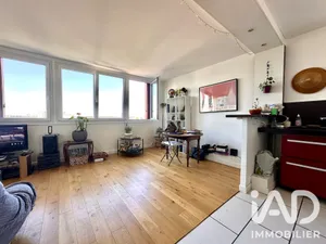 Apartment in Nanterre (92000)