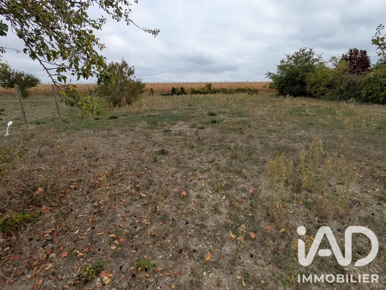 Terrain à bâtir à Beaufort-en-Anjou (49250) · 59 000 €