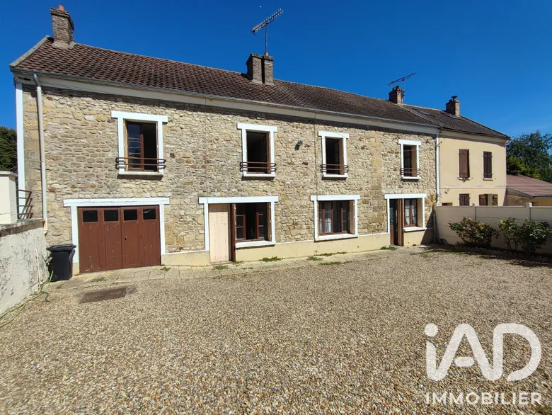 Maison 6 pièces 144 m² · à Us · 144 m² · 240 000 €