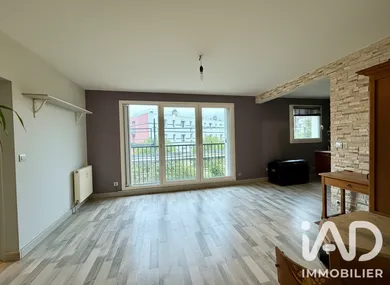 Appartement à Sainte-Geneviève-des-Bois (91700)
