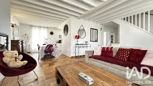 Maison traditionnelle à Pontault-Combault (77340)