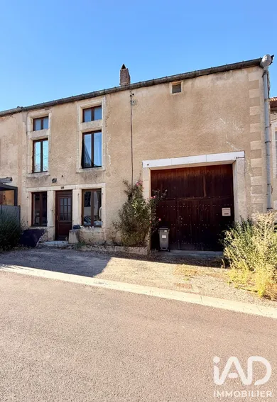Village house in Vitry-lès-Nogent (52800)