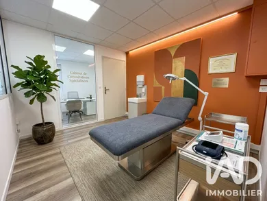 Boutique/Local commercial à Hyères (83400)