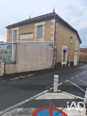 Maison de village à Valdivienne (86300)