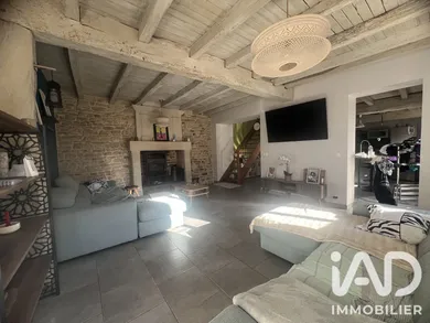 Maison à Louzy (79100)