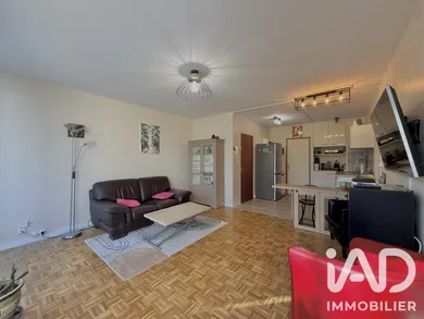 Apartment in Villecresnes (94440)