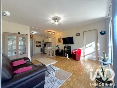 Apartment in Villecresnes (94440)