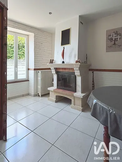 Townhouse in saintes (17100)