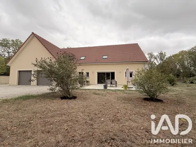 Maison à Saints-Geosmes (52200)