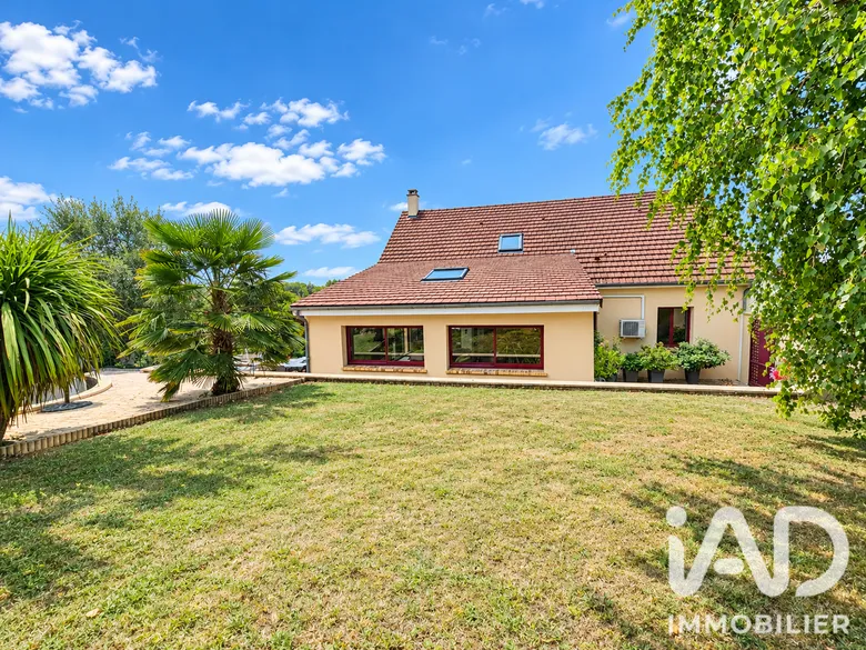 Maison 6 pièces 159 m² · à Houx · 159 m² · 359 000 €