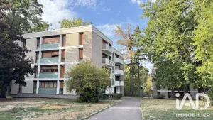 Apartment in Orsay (91400)