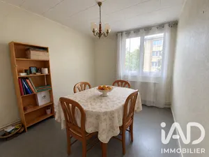 Apartment in Sainte-Geneviève-des-Bois (91700)