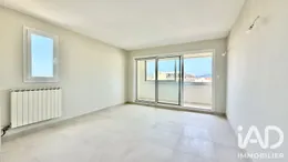 Apartment in Hyères (83400)