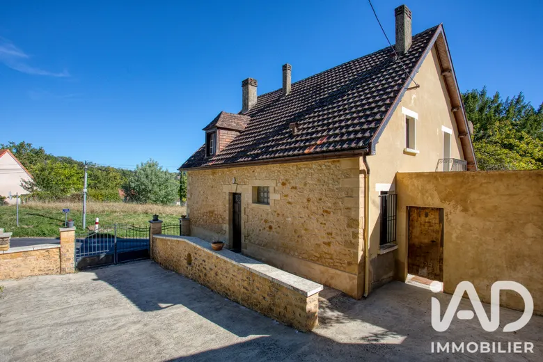 Maison 5 pièces 163 m² · à Sarlat-la-Canéda · 163 m² · 270 000 €