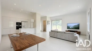 Appartement à Montferrand-le-Château (25320)