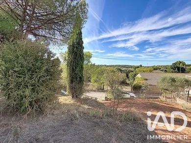Terrain à bâtir à Castelnau-de-Guers (34120)