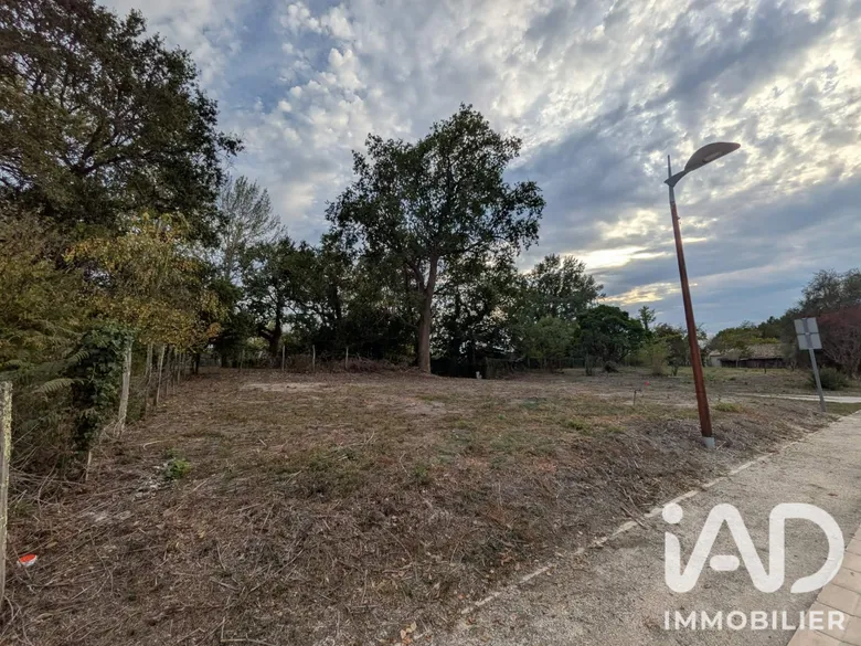 Terrain 100 m² · à Lapouyade · 100 m² · 20 000 €