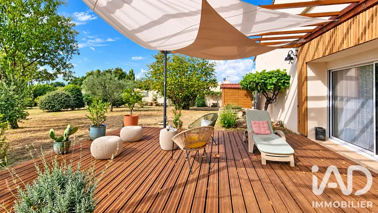 Maison 10 pièces 325 m² · à Saint-Ciers-sur-Gironde · 325 m² · 570 000 €