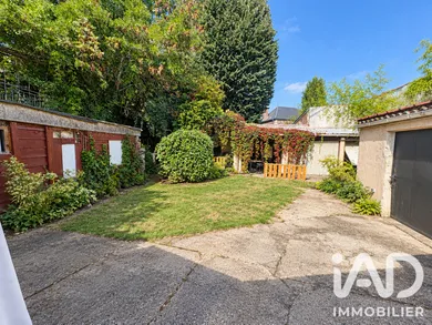 Immeuble à Méru (60110)