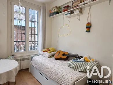 Apartment in Paris (75019)