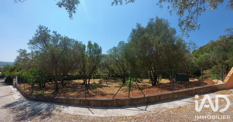 Terrain 141 m² · à Solliès-Pont · 141 m² · 269 000 €