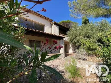 Maison à Roquebrune-sur-Argens (83380)