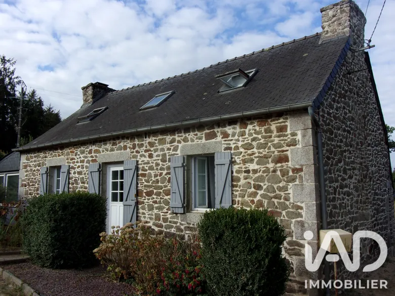 Maison 5 pièces 136 m² · à Poullaouen · 136 m² · 197 000 €