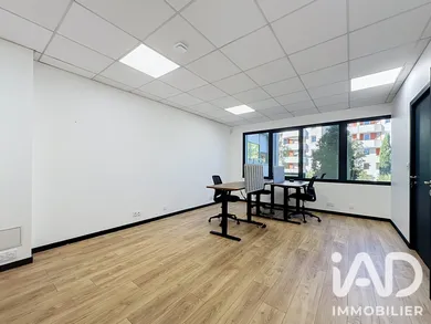 Bureaux à Écully (69130)