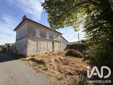 Maison traditionnelle à Lugon-et-l'Île-du-Carnay (33240)