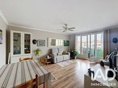 Apartment in Livry-Gargan (93190)