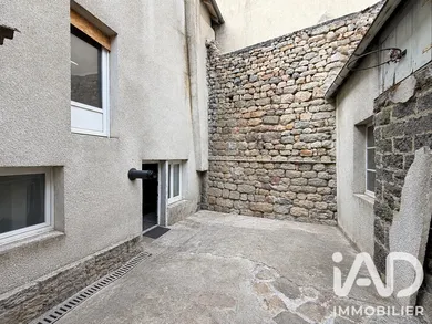 Maison à Saint-Chély-d'Apcher (48200)