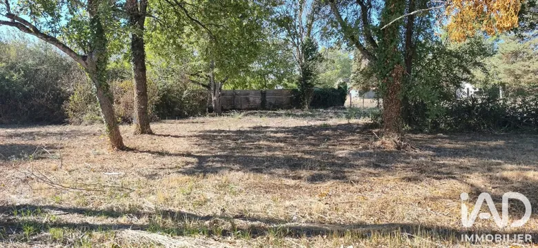 Terrain à bâtir à La Selle-sur-le-Bied (45210) · 20 000 €