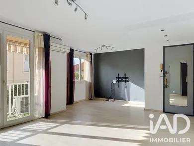 Appartement à Hyères (83400)