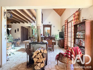 Maison d'architecte à Saint-Ours (63230)