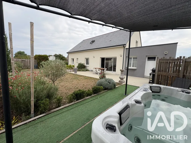Maison 6 pièces 162 m² · à Villebernier · 162 m² · 292 000 €