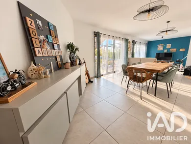 Detached house in Biard (86580)