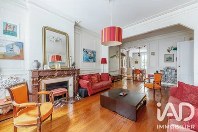 Townhouse in Bordeaux (33000)